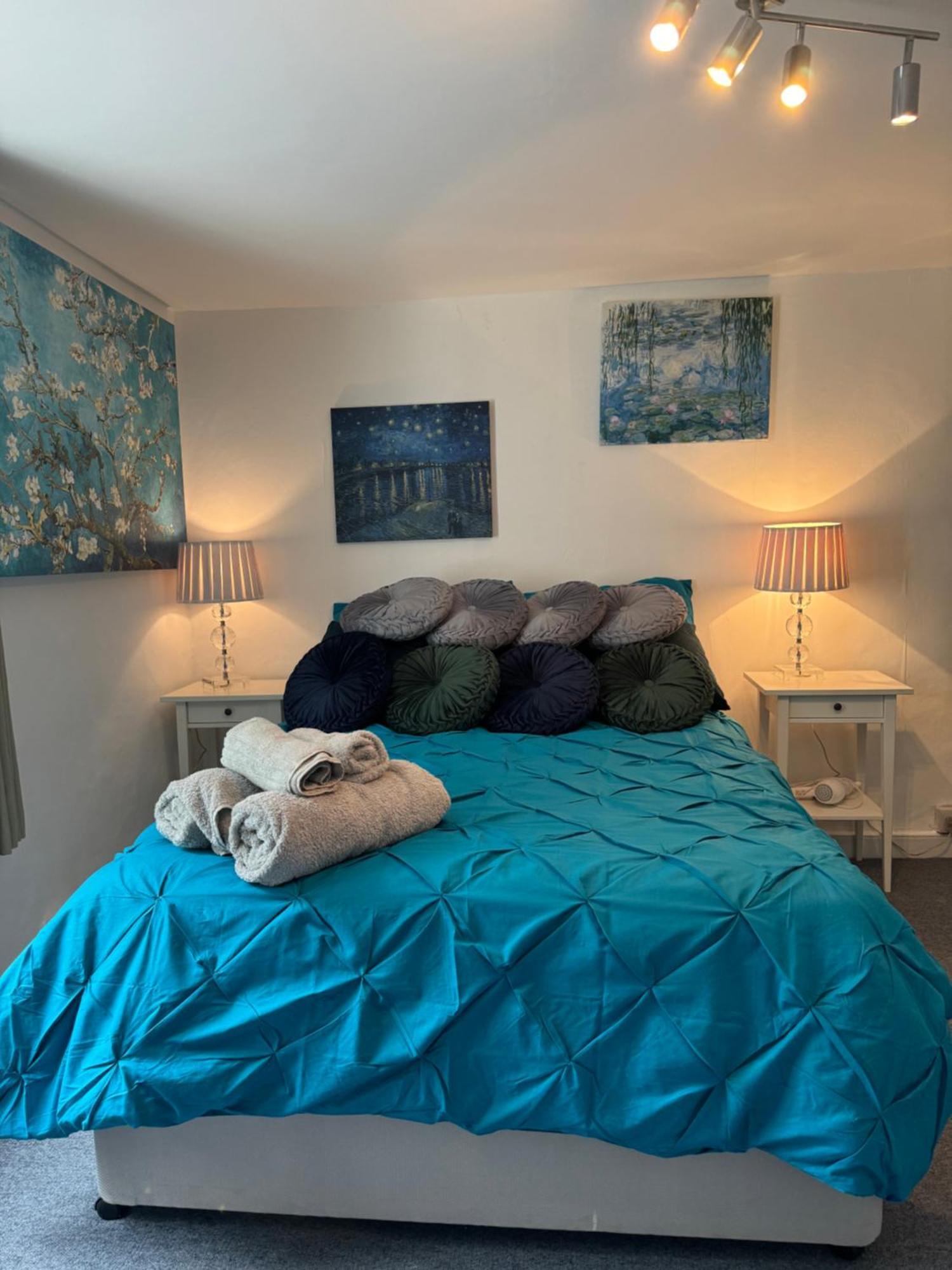 Beautiful Townhouse Next To Royal Victoria Park And Botanical Gardens Within Easy Walking Distance To Bath City Centre Екстер'єр фото