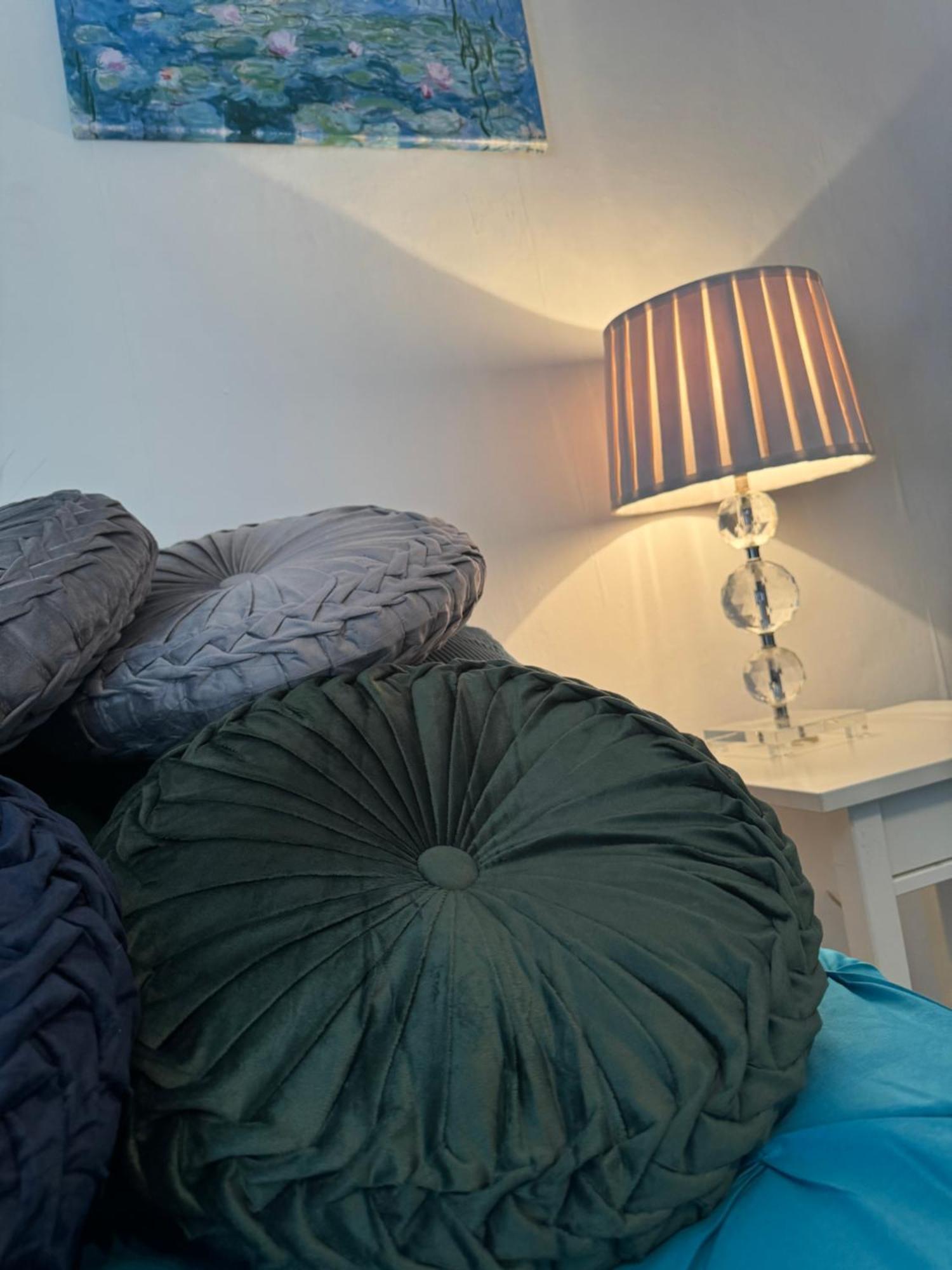 Beautiful Townhouse Next To Royal Victoria Park And Botanical Gardens Within Easy Walking Distance To Bath City Centre Екстер'єр фото