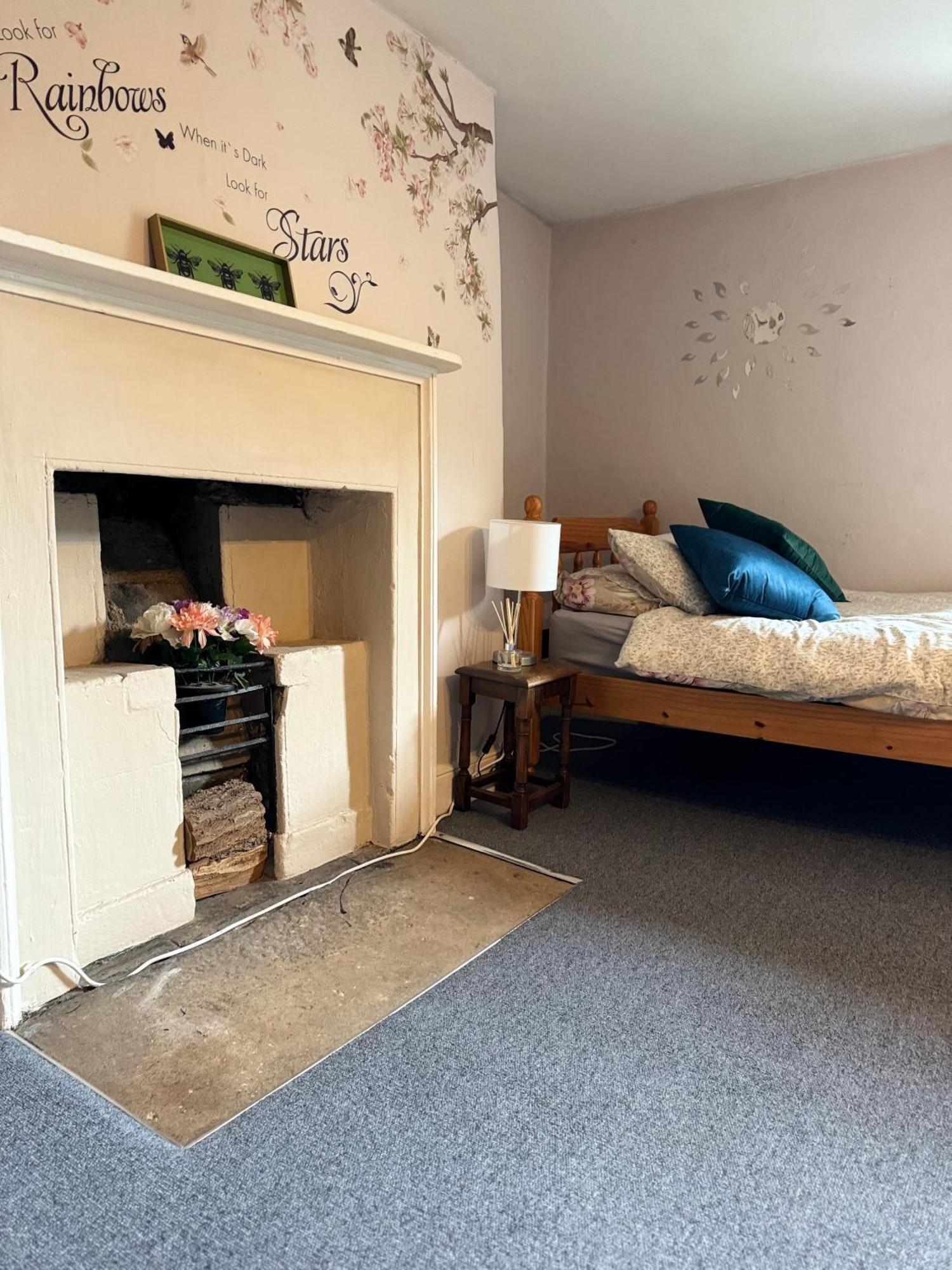 Beautiful Townhouse Next To Royal Victoria Park And Botanical Gardens Within Easy Walking Distance To Bath City Centre Екстер'єр фото
