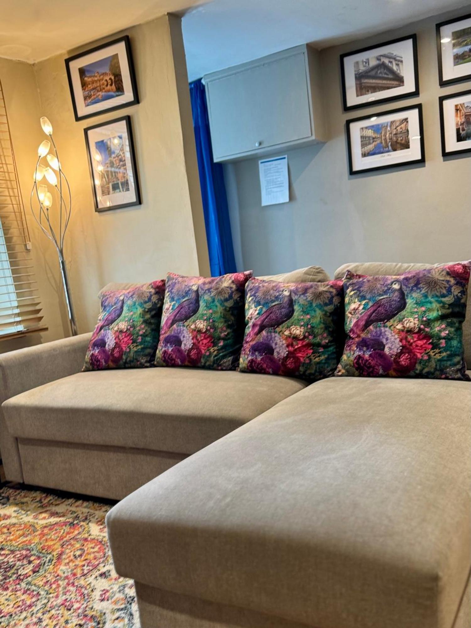 Beautiful Townhouse Next To Royal Victoria Park And Botanical Gardens Within Easy Walking Distance To Bath City Centre Екстер'єр фото